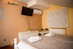 Hostel Iris